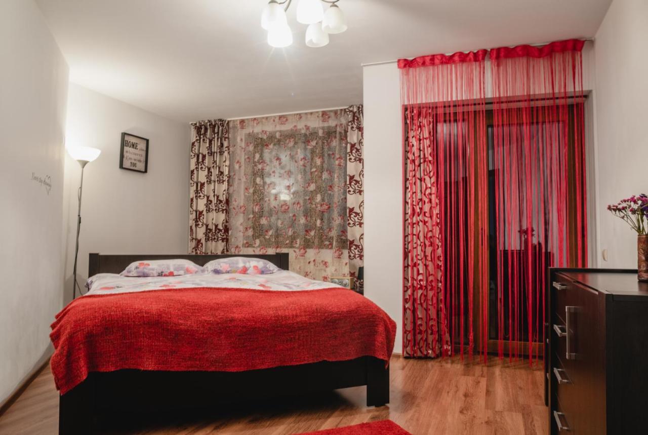 Smb Holiday Apartment Braşov Esterno foto
